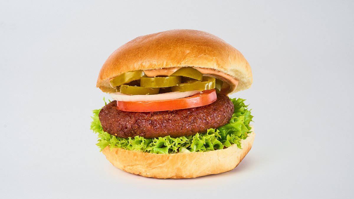 Plant Chili & Cheese Burger